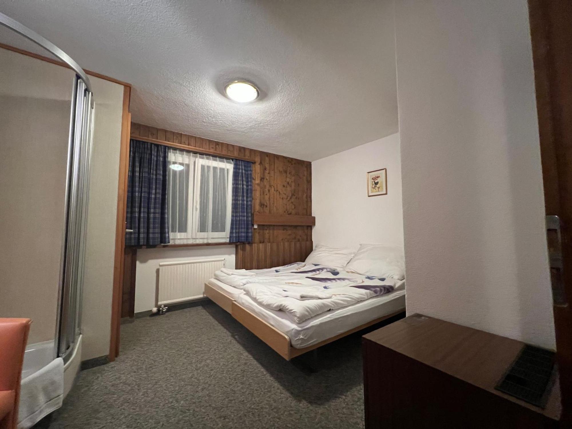Romantic Room With Private Bathroom Saas im Prattigau Zewnętrze zdjęcie