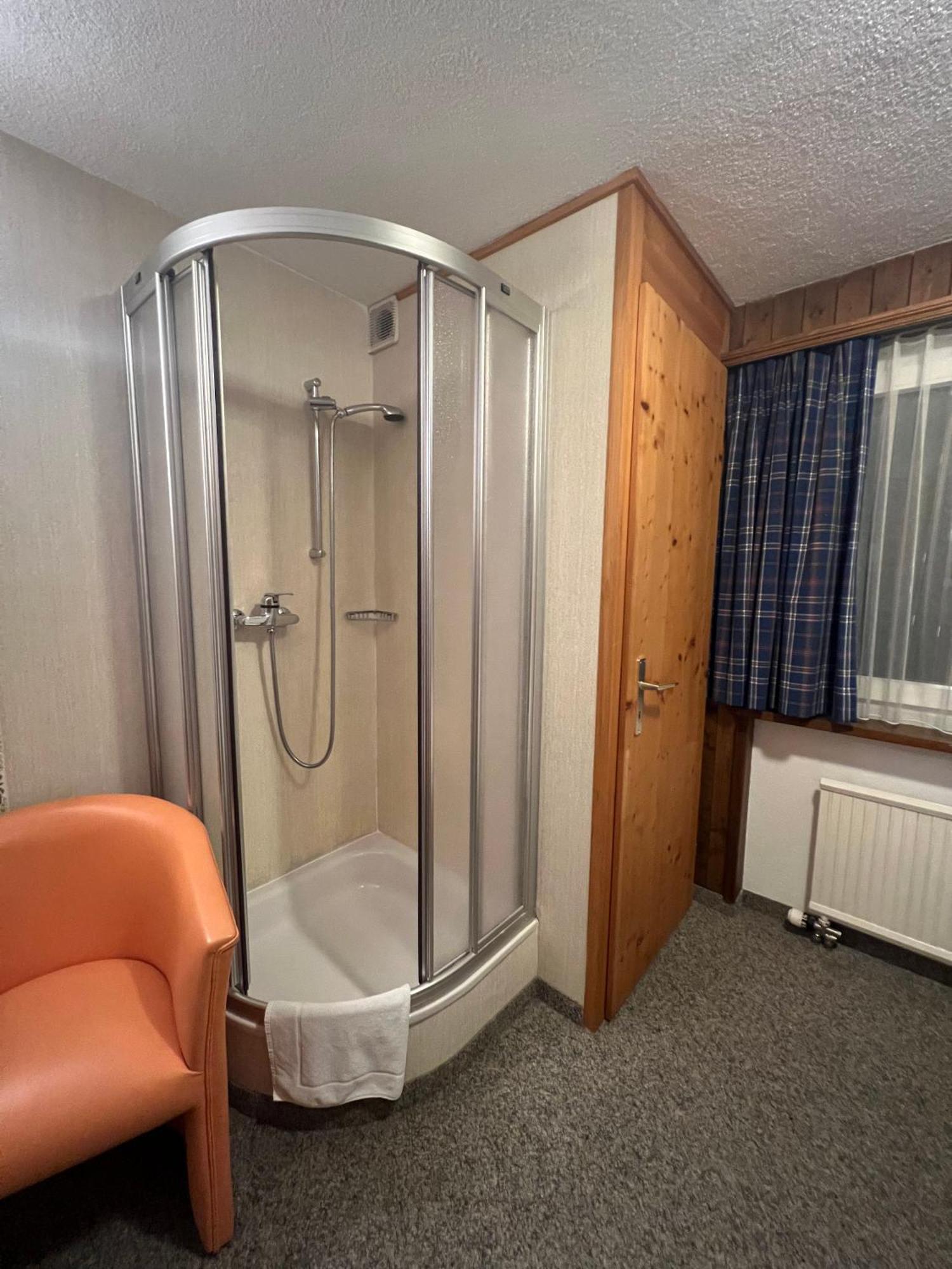 Romantic Room With Private Bathroom Saas im Prattigau Zewnętrze zdjęcie